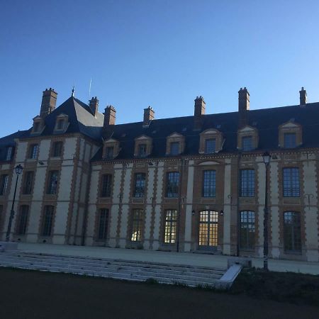Abondant Exceptionnel Chateau Pres De Paris מראה חיצוני תמונה