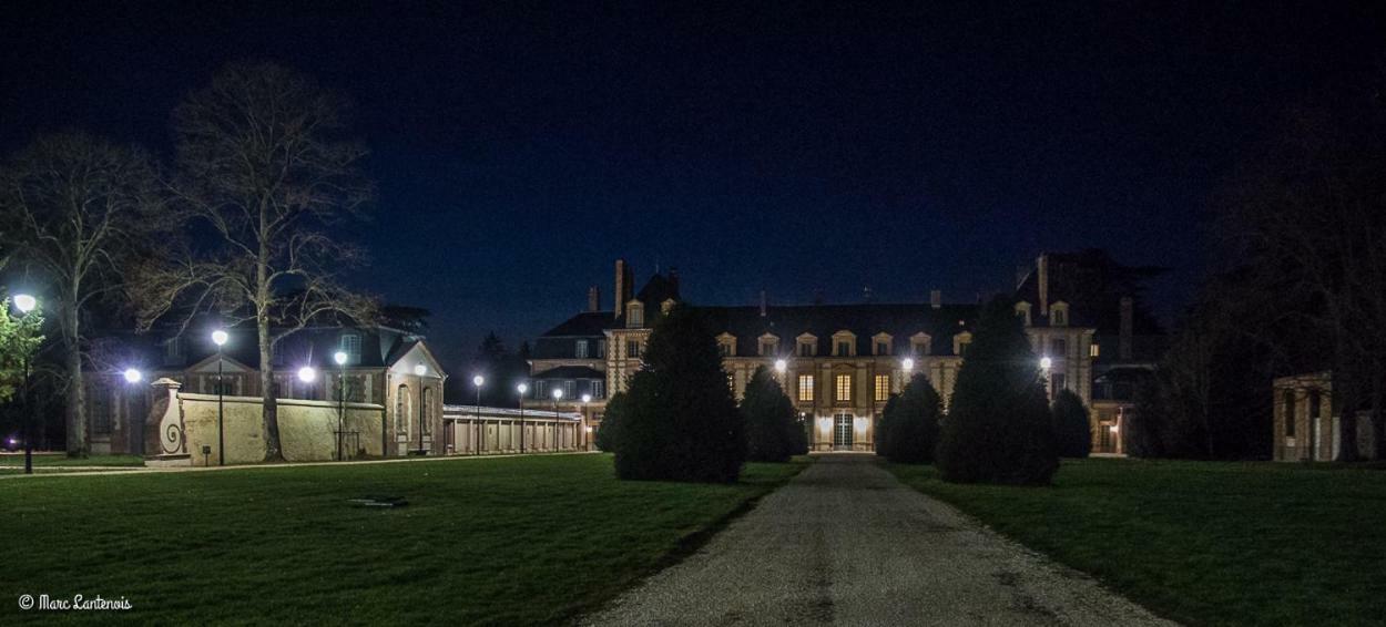 Abondant Exceptionnel Chateau Pres De Paris מראה חיצוני תמונה